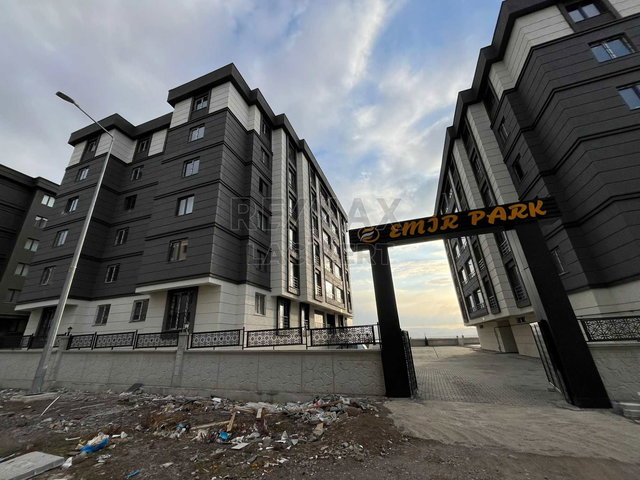 RE/MAX LACİVERT'TEN ERCİHANLAR'DA SATILIK 4+1 LÜKS DAİRE