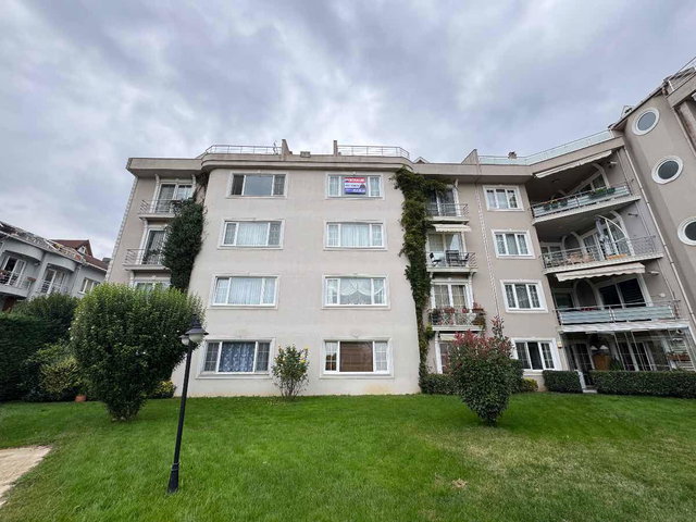 GÖKTÜRK KARACA SİTESİNDE YENILENMIŞ, TERASLI, ÇOK GENİŞ KİRALIK 5+2 DUBLEKS DAİRE