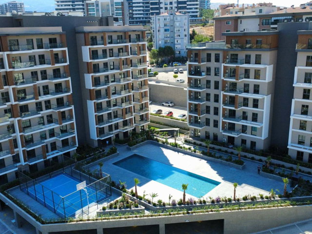 ULUKENT GÜLTEKİN PERA 2  EŞYALI HAVUZ CEPHE KÖŞE KIRALIK 1+1 DAİRE