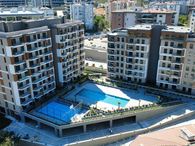 ULUKENT GÜLTEKİN PERA 2  EŞYALI HAVUZ CEPHE KÖŞE KIRALIK 1+1 DAİRE
