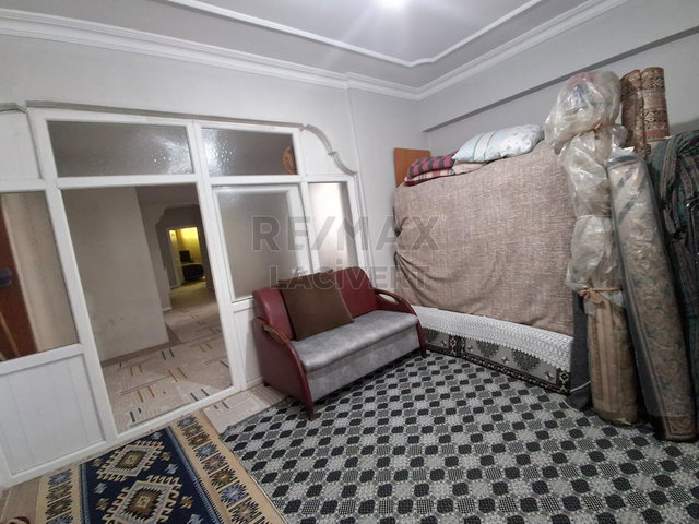 RE/MAX LACİVERT'TEN KAYAKYOLU'NDA SATILIK 4+1 BODRUM KAT DAİRE
