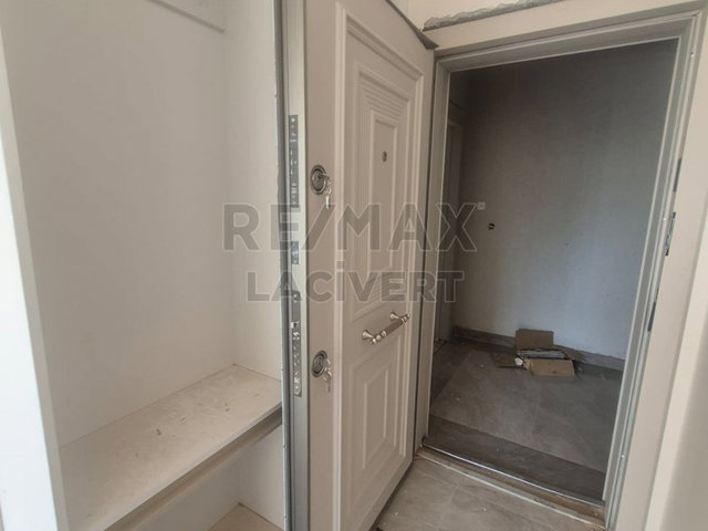 RE/MAX LACIVERT'TEN DADAŞKENT'TE SATILIK 1+1 DAIRE