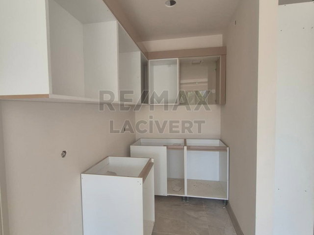 RE/MAX LACIVERT'TEN DADAŞKENT'TE SATILIK 1+1 DAIRE