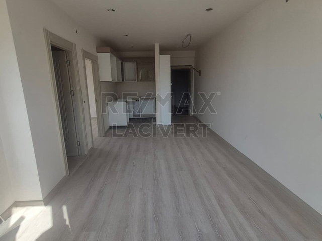 RE/MAX LACIVERT'TEN DADAŞKENT'TE SATILIK 1+1 DAIRE