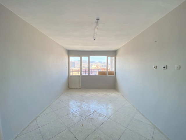 - ACİL SATILIK- BORNOVA BİRLİK MAHALLESİ'NDE