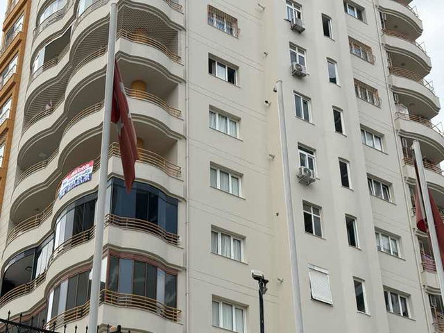 RE/MAX OVA’DAN HUZUREVLERİ’NDE ARMA PROJE’DE 5+1 LÜKS SATILIK DAİRE
