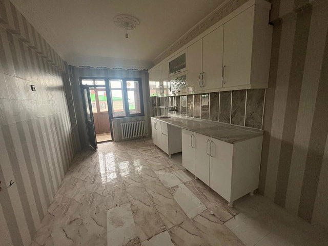 REMAX İLKE'DEN ŞEHİR MERKEZİ'NDE 3+1 SATILIK ARA KAT DAİRE