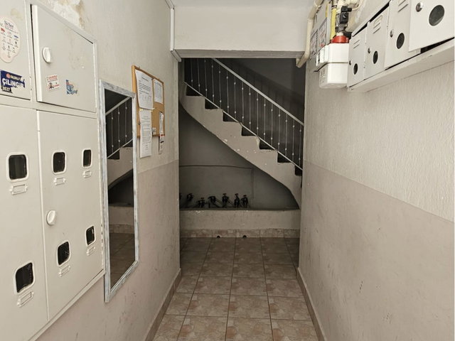 BALÇOVA EĞİTİM MAHALLESİ'NDE TADİLATLI, MASRAFSIZ 3+1