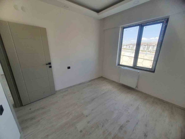 REMAX DOĞU'DAN ATAŞEHİR ARAKAT NET 50 M² SATILIK 1+1 DAİRE