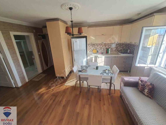 REMAX DOĞUDAN ÇAYDAÇIRA İKİTELLİ TOKİDE KİRALIK EŞYALI 2+1 DAİRE