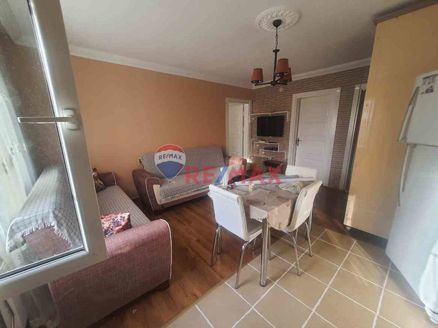 REMAX DOĞUDAN ÇAYDAÇIRA İKİTELLİ TOKİDE KİRALIK EŞYALI 2+1 DAİRE