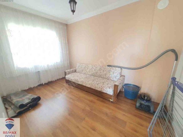 REMAX DOĞUDAN ÇAYDAÇIRA İKİTELLİ TOKİDE KİRALIK EŞYALI 2+1 DAİRE