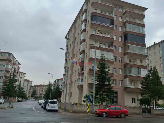 MELİKGAZİ YENİKÖY’DE 3+1  170 M² BÜRÜT  MERKEZİ ISITMA (PAY ÖLÇER) | BALKONLU, BOŞ