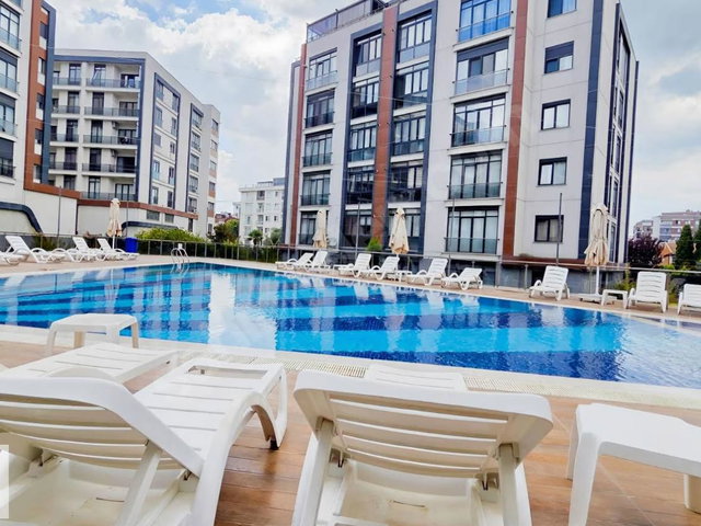 TUZLA VİZYONPARK DA BAHÇE KATI 2+1 82 M2