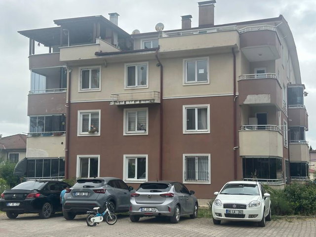 REMAX EXCELLLENCE UZUNÇİFTLİK MAH KİRALIK 130 M2 2+1 ARA KAT