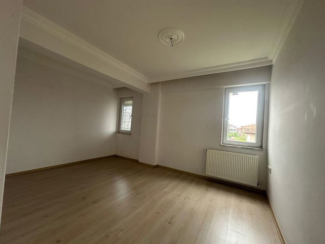 REMAX EXCELLLENCE UZUNÇİFTLİK MAH KİRALIK 130 M2 2+1 ARA KAT