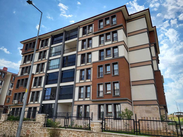 REMAX DEĞİŞİM'DEN ÇAYDAÇIRA MAH ADA KONAKLARI SİTESİNDE SATILIK 3+1 DAİRE