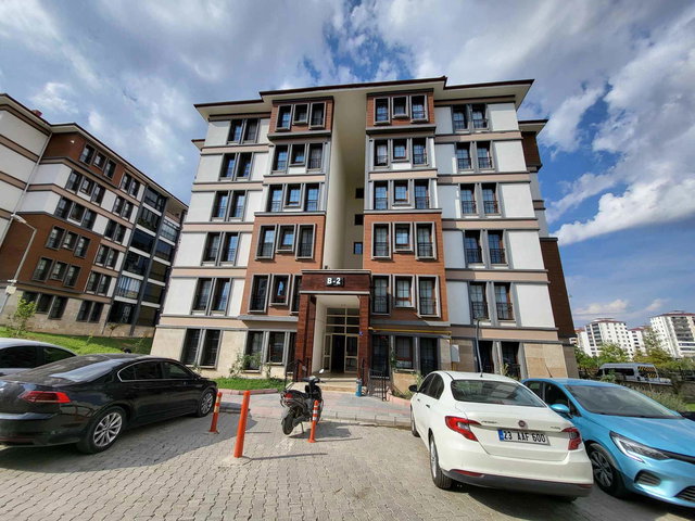 REMAX DEĞİŞİM'DEN ÇAYDAÇIRA MAH ADA KONAKLARI SİTESİNDE SATILIK 3+1 DAİRE