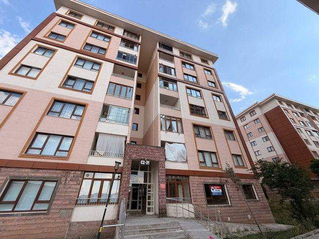 REMAX ARTIS'TEN ZIRVE TOKILERDE KIRALIK 3+1 DAIRE