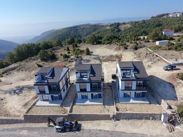 AKILLI EV SİSTEMLİ ORMAN MANZARALI 240 M² 5+1 MÜSTAKİL VİLLA