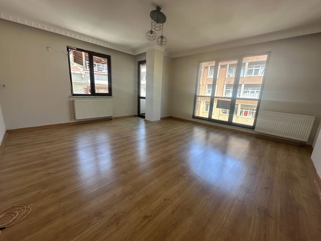 ŞERIFALI BOŞ BALKONLU 3+1 SATILIK DAIRE