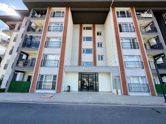 KARTEPE SAĞLIK KENT KONUTLARI SİTESİ SATILIK 2+1 ARAKAT DAİRE!