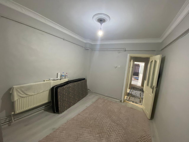BEYOĞLU'NUN GÖZDE MAHALLESİ HACIAHMET'TE SATILIK 1+1 DAİRE