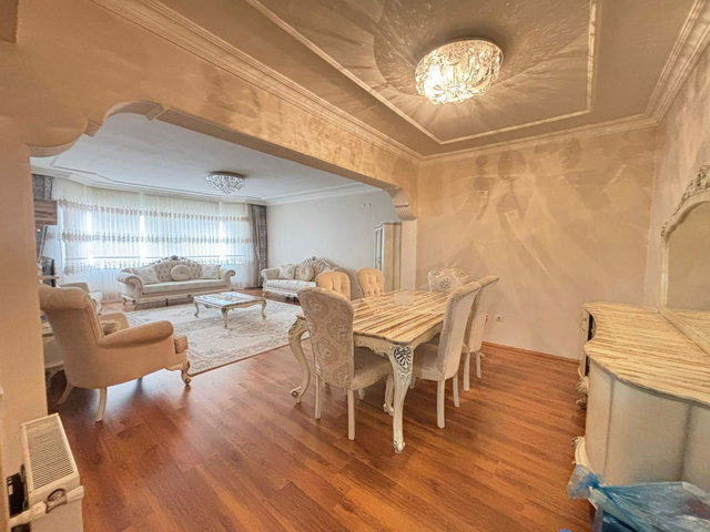 REMAX İLKE'DEN KARDELEN SİTESİ'NDE KİRALIK 4+1 EŞYALI DAİRE