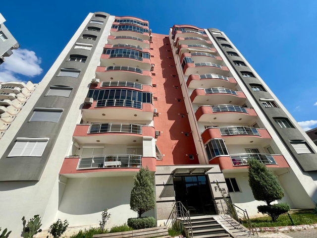 39 ÇİĞLİ YAKAKENT’TE FERAH, GENİŞ VE KULLANIŞLI 3+1 DAİRE