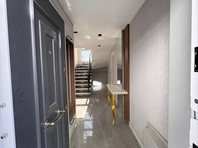 AFYON İHSANİYE’DE 4+1, 248 M² BRÜT, JEOTERMAL ISITMALI HAVUZLU , 3 CEPHELİ SATILIK VİLLA