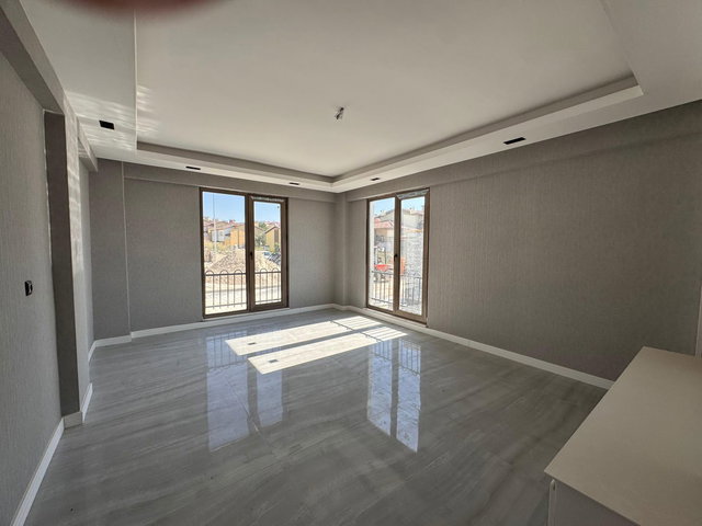 AFYON İHSANİYE’DE 4+1, 248 M² BRÜT, JEOTERMAL ISITMALI HAVUZLU , 3 CEPHELİ SATILIK VİLLA