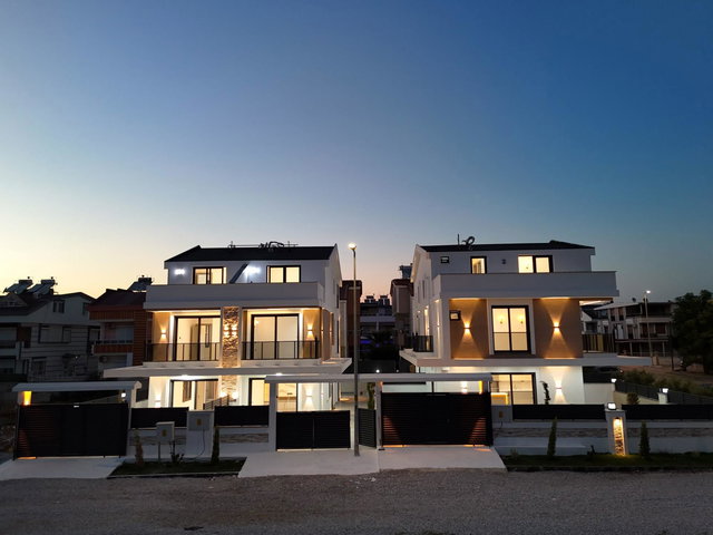 DİDİM EFELER’DE SIFIR 4+1 VİLLA | 170 M² NET | HAVUZLU | 4 CEPHE