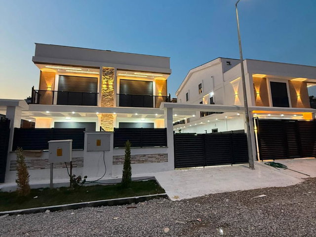 DİDİM EFELER’DE SIFIR 4+1 VİLLA | 170 M² NET | HAVUZLU | 4 CEPHE