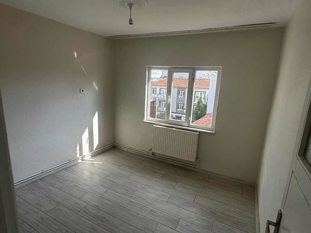 ALİ HİKMET PAŞA MAH.’DE 1+1 KİRALIK DAİRE | BALKONLU, KOMBİLİ, BOŞ