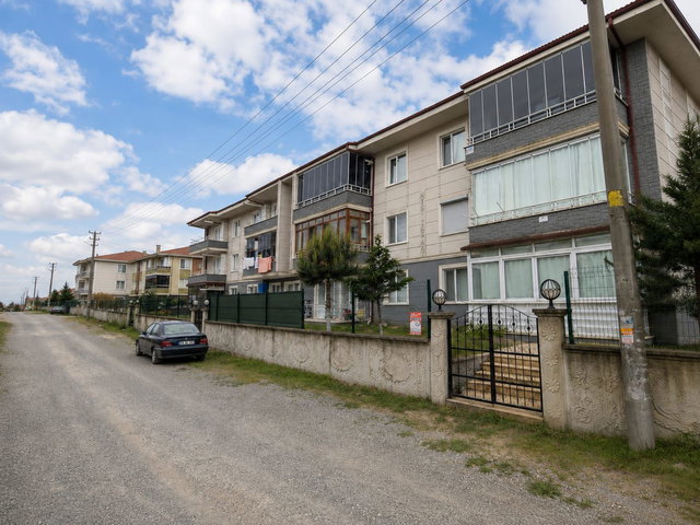 SAKARYA KARASU AZİZİYE'DE SAHİLE 600 M FULL EŞYALI 2+1 DAİRE
