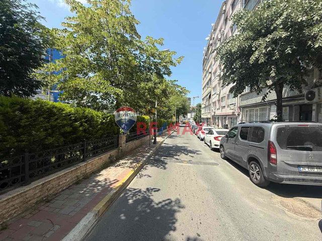 SIRACEVİZLER CAD.ÜZERİ ÖNÜ AÇIK ASANSÖRLÜ BALKONLU GENİŞ 3+1