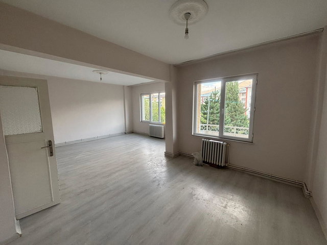 REMAX ARTIS'DEN YENIŞEHIR'DE KIRALIK 2+1 DAIRE