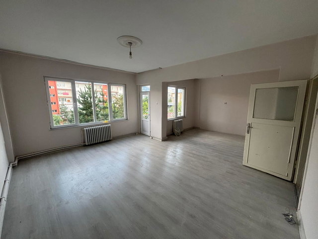 REMAX ARTIS'DEN YENIŞEHIR'DE KIRALIK 2+1 DAIRE