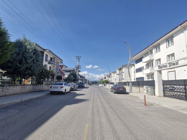 REMAX MAVİ MURAT GENÇLER'DEN OKULLAR BÖLGESİN DE SATILIK DAİRE