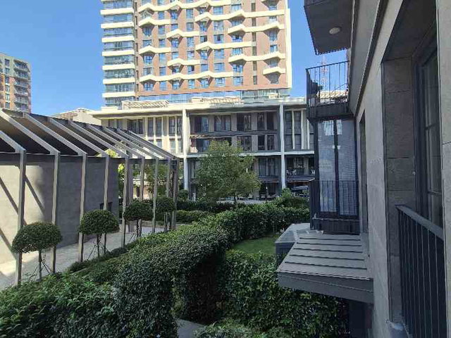 SİNPAŞ FİNANSŞEHİR PARK ETABI EŞYALI BALKONLU 1+1 KİRALIK DAİRE