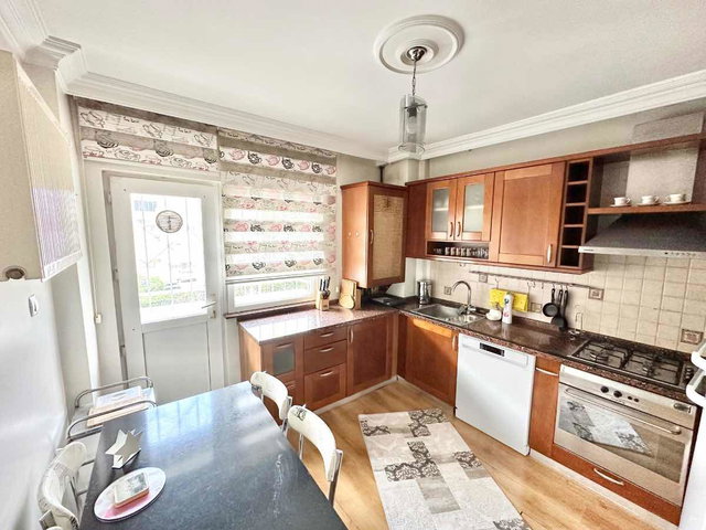 REMAX LEON I ATAEVLER CUMHURİYET MAH EŞYALI KİRALIK 3+1 DAİRE