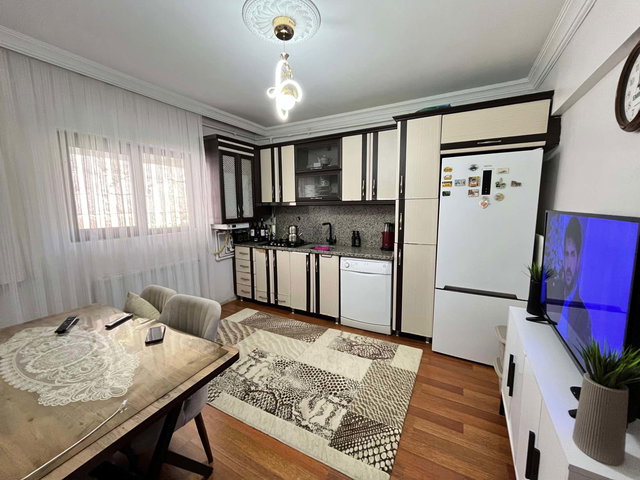 REMAX ILKE'DEN YILDIZKENT'TE 3+1 SATILIK BODRUM DAİRE