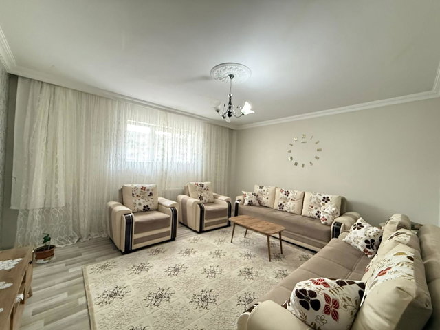 REMAX ILKE'DEN HİLALKENT'TE 3+1 SATILIK BODRUM DAİRE