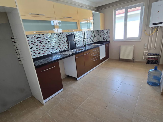BAŞISKELE YEŞILYURT DA KIRALIK 2+1 ARAKAT