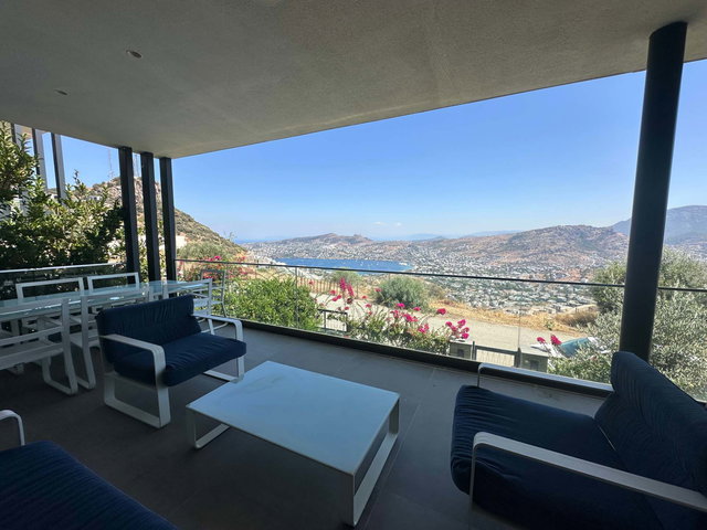 YALIKAVAK GÖKÇEBEL ALYSIA EVLERİ 7+2 408 M² ÖZEL HAVUZLU DENİZ MANZARALI VILLA