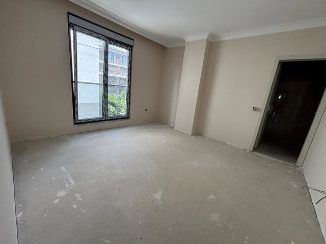 ERENKÖY HAMAM SOKAK SIFIR BİNADA ARA KAT DAİRE