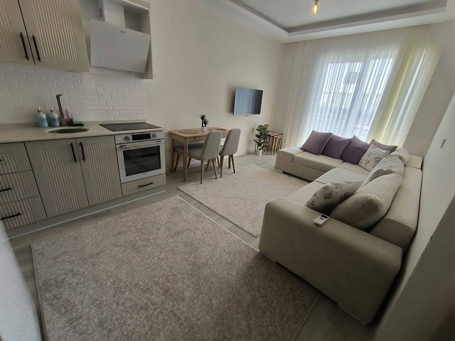 AVM’NİN HEMEN YANINDA | 1. KAT | HAVUZ CEPHE | 1+1 KİRALIK