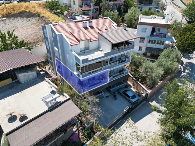 DIKILI İSMETPAŞADA GENIŞ, AYRI MUTFAKLI SATILIK 2+1 AIRE