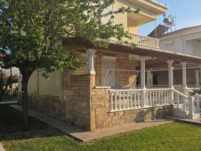 BİLLURKENT SİTESİNDE DENİZE 600 METRE 3+1 TAM MÜSTAKİL GENİŞ BAHÇELİ SÜREKLİ KİRALIK VİLLA