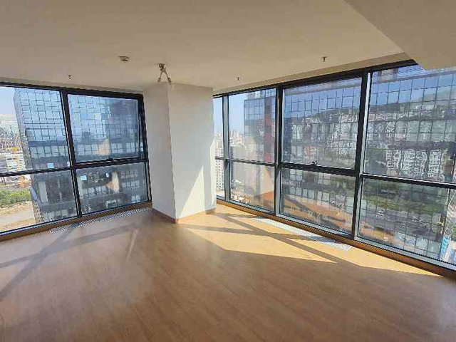 RİTİM İSTANBUL MUHTEŞEM DENİZ VE ADALAR MANZARALI 14.KAT KİRALİK DAİRE